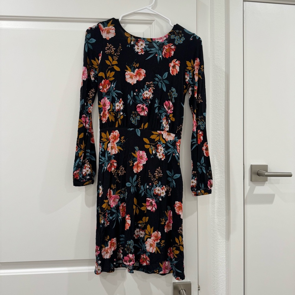 Worn Once: LOFT 00 Petite Floral Long Sleeve Dress - Black and Pink